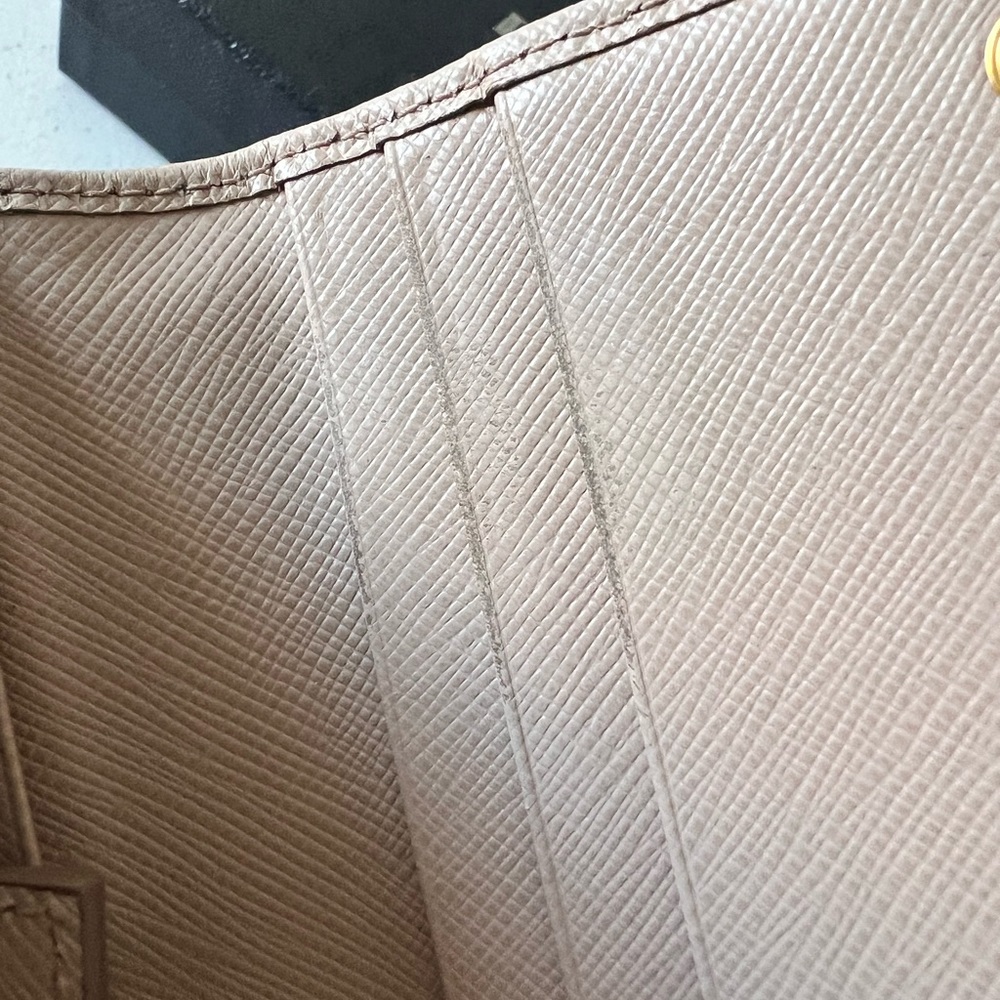 Prada Wallet - Picture 11 of 16